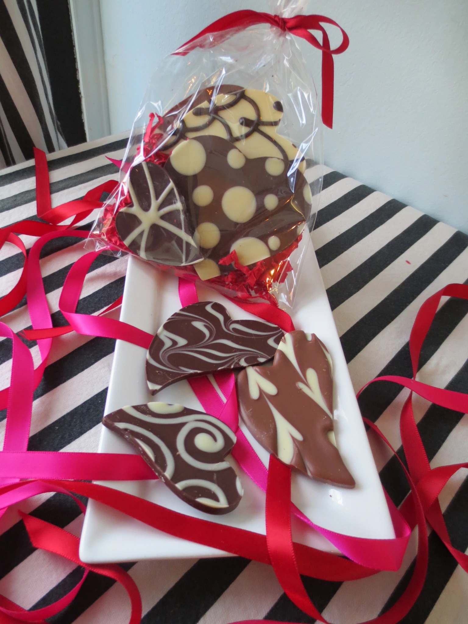 Cookie Cutter Hearts - Allons Y  Delivery