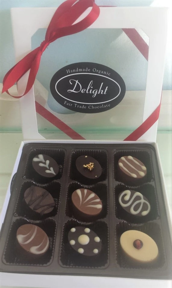 Delight Box of Nine Valentine's Day Chocolates - Allons Y  Delivery