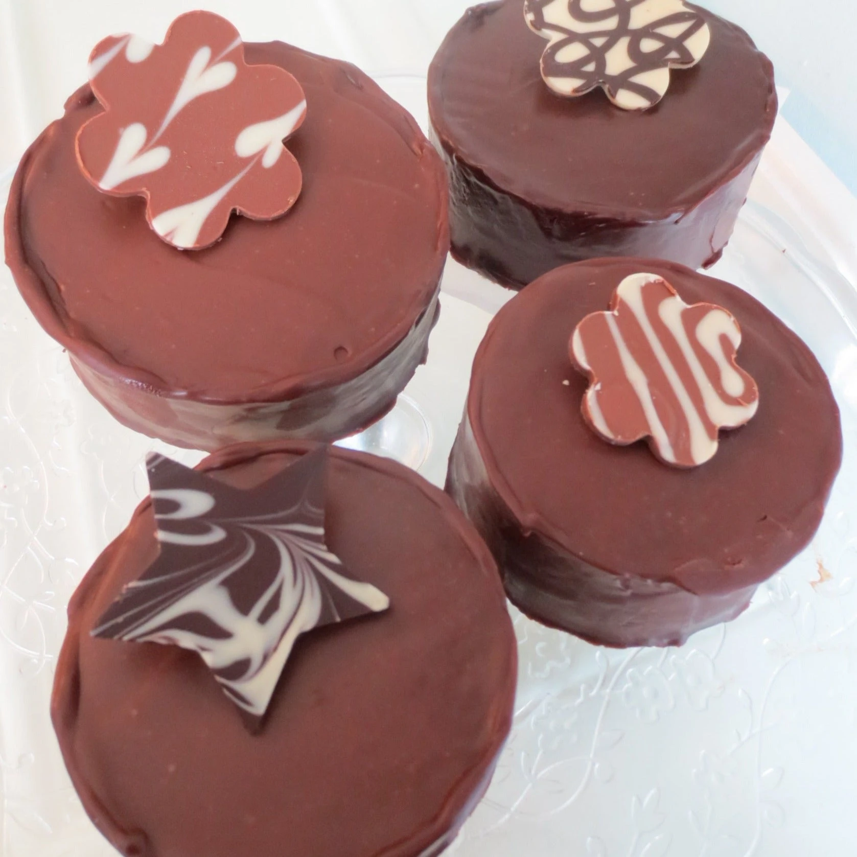 Small Flourless Chocolate Cake