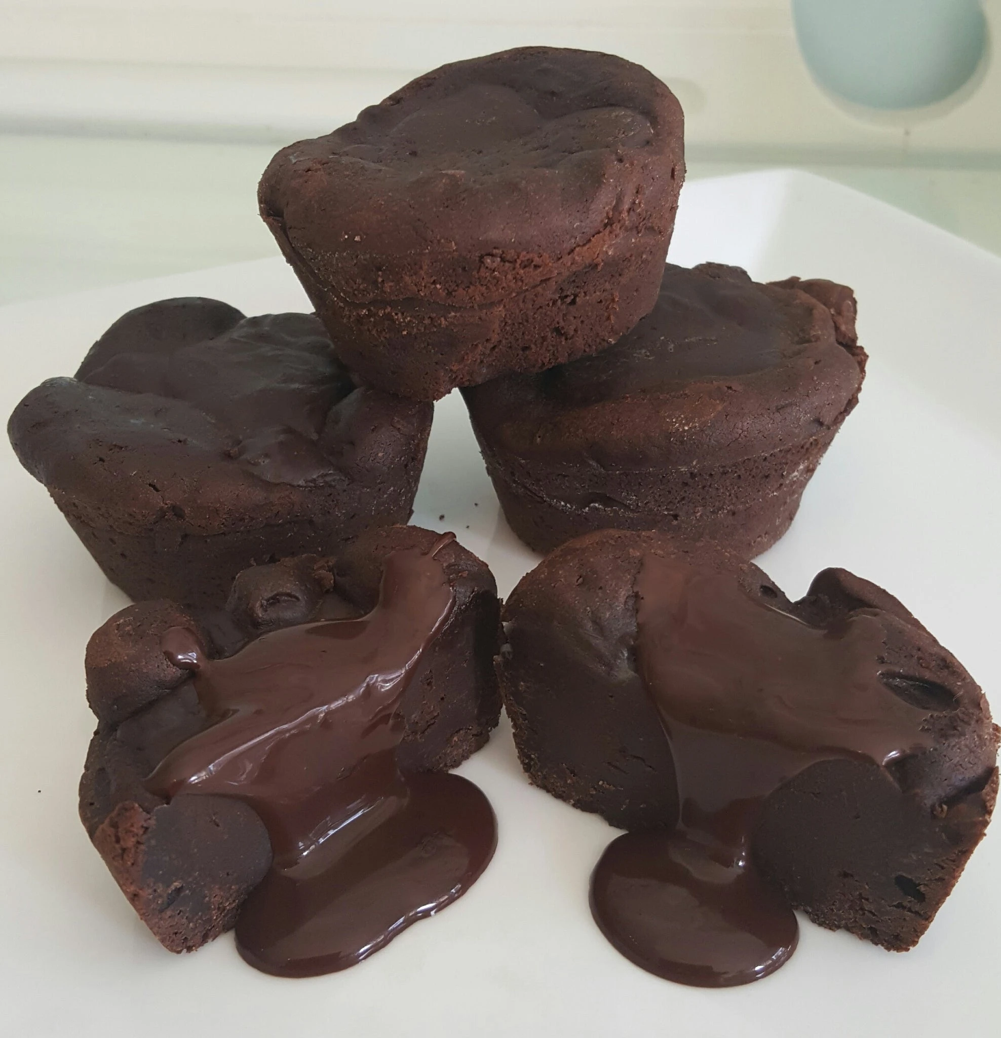 Melted Chocolate Truffle Cakes