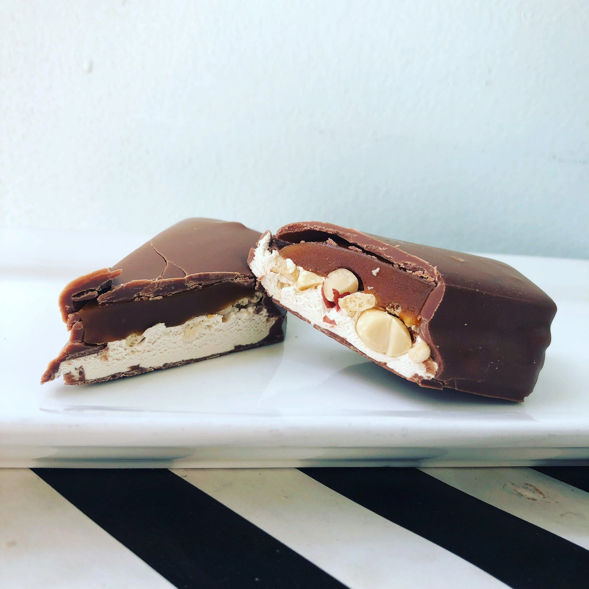 Big Joe Bar - Allons Y  Delivery